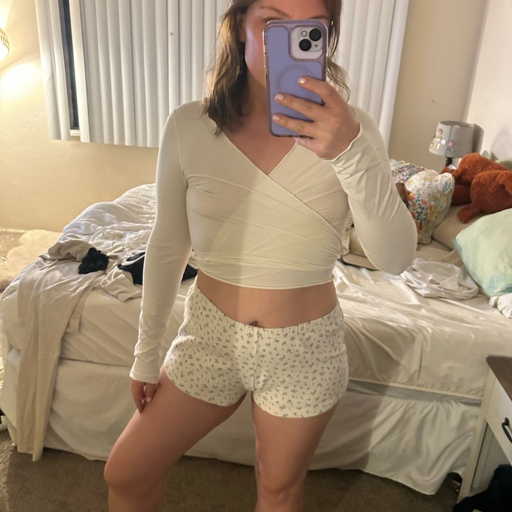 Laslulu Cream Stretch Crop Top S